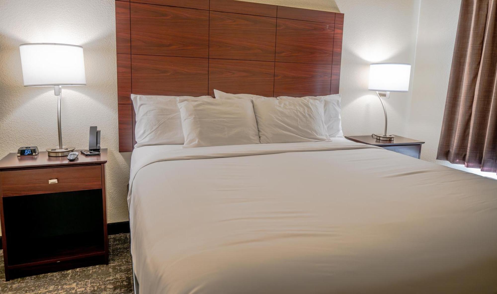 Cobblestone Hotel & Suites - Lamar Екстериор снимка